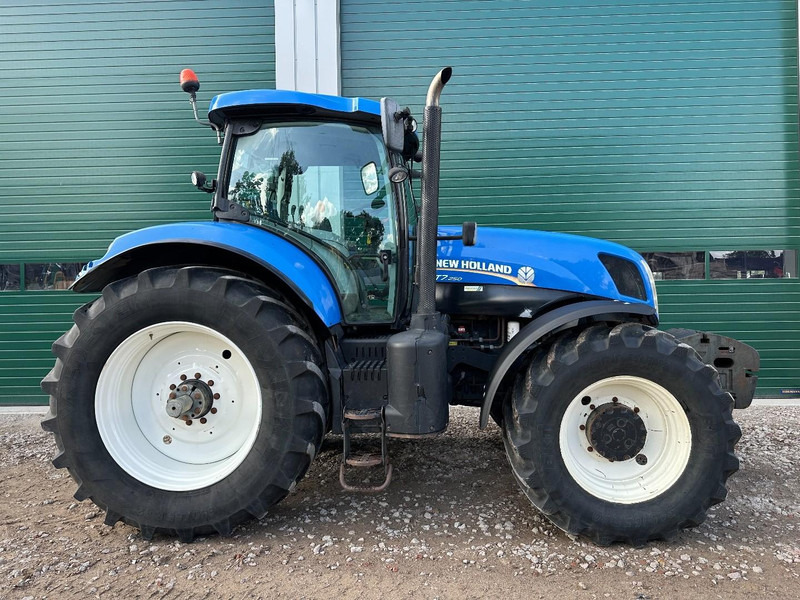 New Holland T7.250 Power Command - جرار: صورة 4 New Holland T7.250 Power Command - جرار: صورة 4