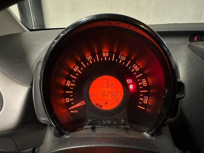 Peugeot 108 1.0 e-VTi Envy - Recent APK - Airco - 5 deurs - Metallic - هاتشباك: صورة 5 Peugeot 108 1.0 e-VTi Envy - Recent APK - Airco - 5 deurs - Metallic - هاتشباك: صورة 5