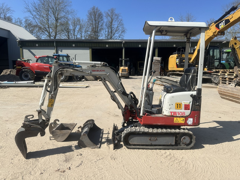 Takeuchi TB 108 3 buckets - حفارة مُصَّغرة: صورة 2 Takeuchi TB 108 3 buckets - حفارة مُصَّغرة: صورة 2