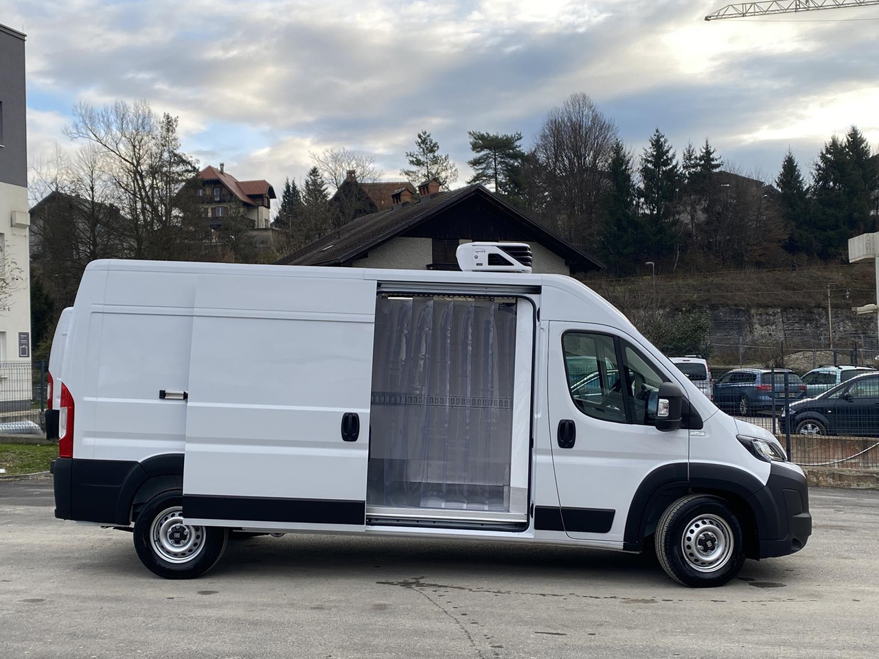 FIAT DUCATO L3H2 180PS BASE HEAVY / FRISCHDIENST + XARIOS 300 12-380V + Heizung - شاحنة مُبرّدة للتوصيل: صورة 2 FIAT DUCATO L3H2 180PS BASE HEAVY / FRISCHDIENST + XARIOS 300 12-380V + Heizung - شاحنة مُبرّدة للتوصيل: صورة 2