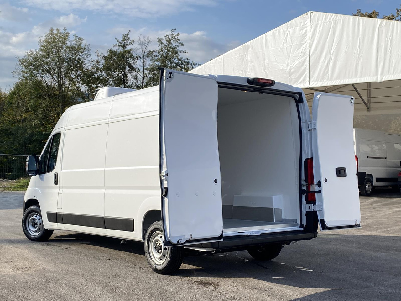 PEUGEOT BOXER L3H2 180PS CONFORT 335 / FRISCHDIENST BIS 0 + XARIOS 300 12-230V - شاحنة مُبرّدة للتوصيل: صورة 5 PEUGEOT BOXER L3H2 180PS CONFORT 335 / FRISCHDIENST BIS 0 + XARIOS 300 12-230V - شاحنة مُبرّدة للتوصيل: صورة 5