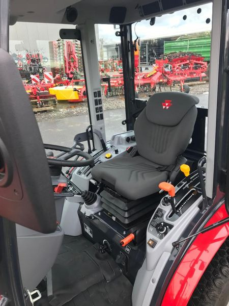 Massey Ferguson MF 1735 M HC - جرار صغير: صورة 5 Massey Ferguson MF 1735 M HC - جرار صغير: صورة 5