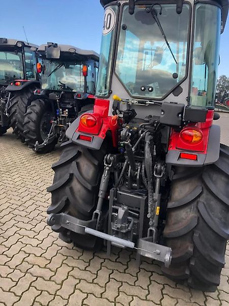 Massey Ferguson MF 3VI105 Efficient - جرار: صورة 4 Massey Ferguson MF 3VI105 Efficient - جرار: صورة 4
