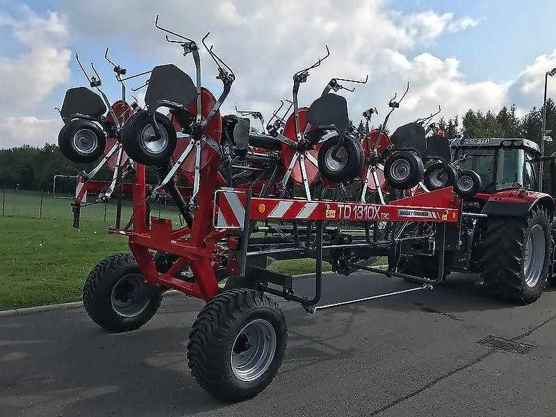 Massey Ferguson MF TD 1310 X TRC / Lotus 1250 Profi - آلة تيبيس العشب/ آلة جمع العشب: صورة 2 Massey Ferguson MF TD 1310 X TRC / Lotus 1250 Profi - آلة تيبيس العشب/ آلة جمع العشب: صورة 2