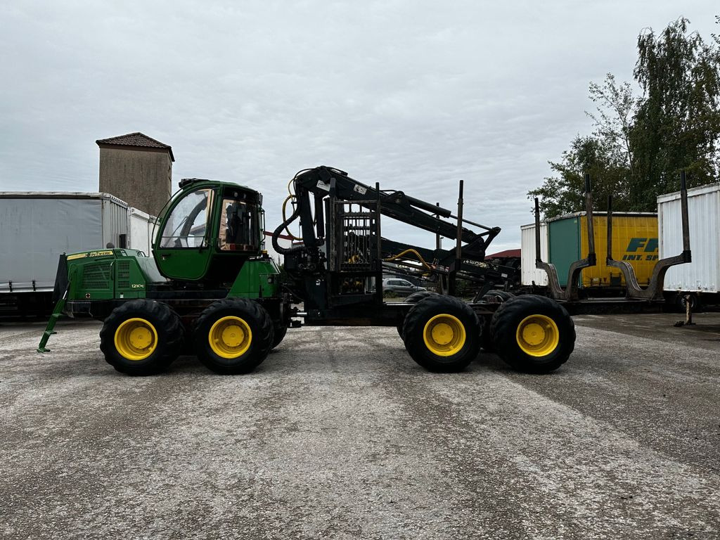 John Deere 1210E 10m CF710 KRAN - حافلة الغابات: صورة 3 John Deere 1210E 10m CF710 KRAN - حافلة الغابات: صورة 3