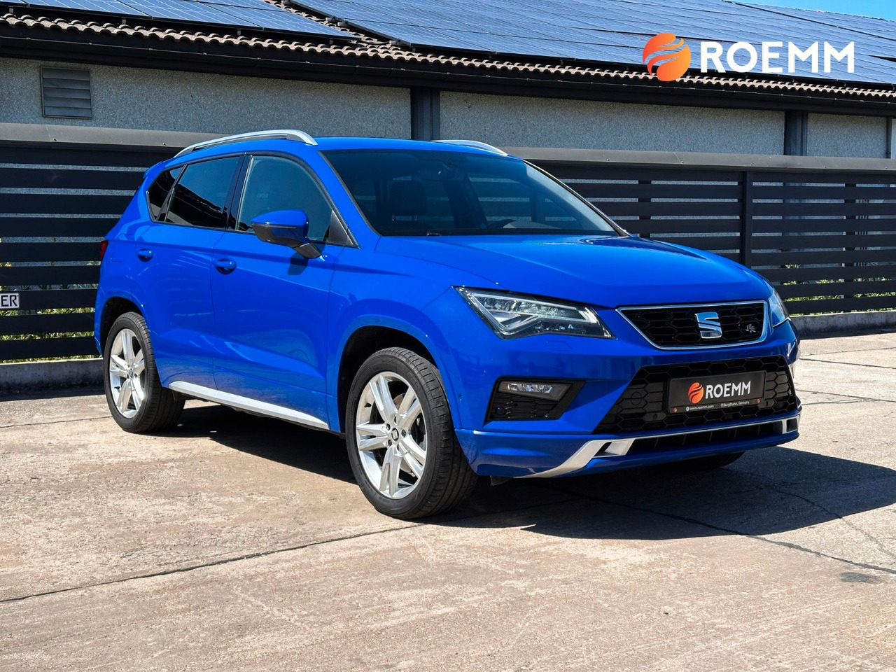Seat Ateca FR 4Drive*GARANTIE*LED*Parkass.*Sitzheiz* - سيارة دفع رباعي: صورة 4 Seat Ateca FR 4Drive*GARANTIE*LED*Parkass.*Sitzheiz* - سيارة دفع رباعي: صورة 4