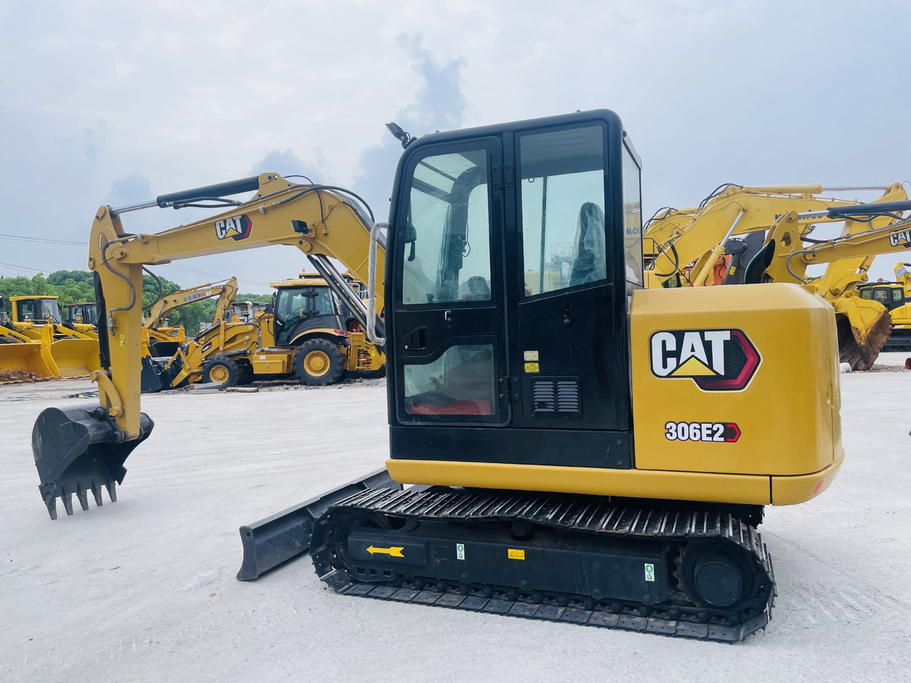 Caterpillar 306 Used Excavator CAT306E 6 Ton Komatsu PC56 Doosan DX60 Hyundai 60 Sany SY60 Kubota KX183 Crawler Excavators on Hot Sale - حفار زحاف: صورة 3 Caterpillar 306 Used Excavator CAT306E 6 Ton Komatsu PC56 Doosan DX60 Hyundai 60 Sany SY60 Kubota KX183 Crawler Excavators on Hot Sale - حفار زحاف: صورة 3