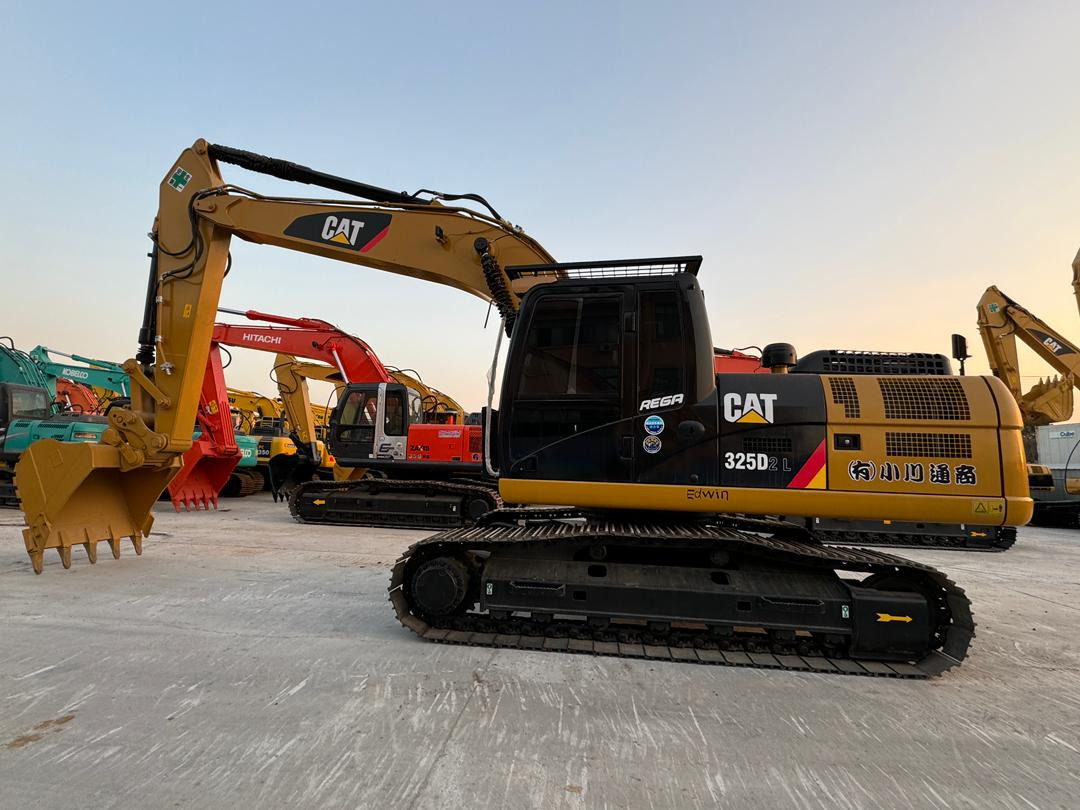 Caterpillar 325 CAT CAT 325D 325D2 330D 329D 320D 320D2 320GC - حفار زحاف: صورة 1 Caterpillar 325 CAT CAT 325D 325D2 330D 329D 320D 320D2 320GC - حفار زحاف: صورة 1