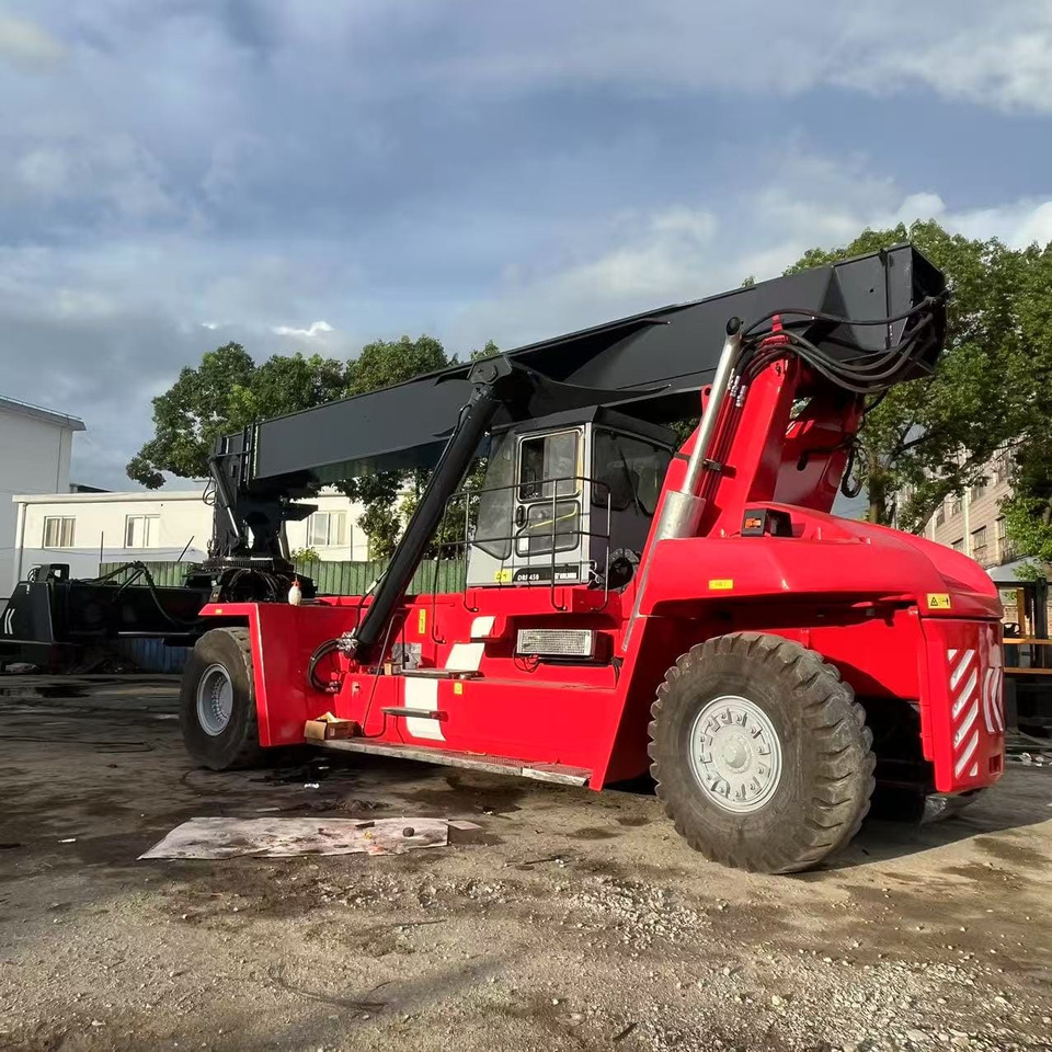 KALMAR 45 Ton Kalmar Reach Stacker DRD450 DRF450 DRT450 Telescopic Handler DRT450 and Sany Liugong Reach Stackers Lifting Reach Stacker Forklift - المعبِّئ المناول: صورة 5 KALMAR 45 Ton Kalmar Reach Stacker DRD450 DRF450 DRT450 Telescopic Handler DRT450 and Sany Liugong Reach Stackers Lifting Reach Stacker Forklift - المعبِّئ المناول: صورة 5