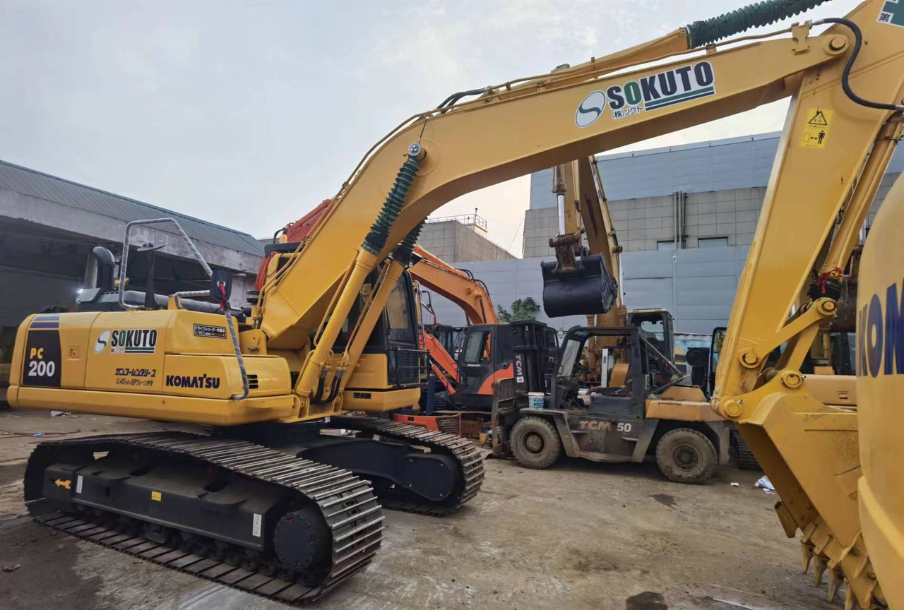 Komatsu PC200 PC210 PC220 Used Excavator in Excellent Work Condition - حفار زحاف: صورة 2 Komatsu PC200 PC210 PC220 Used Excavator in Excellent Work Condition - حفار زحاف: صورة 2