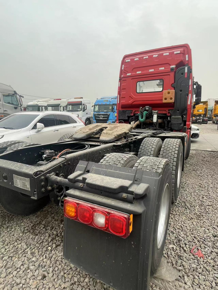 وحدة جر Shacman Slightly Used X3000 X5000 (6*4) Semi Truck Head Tractor Head Tipper Head: صورة 6