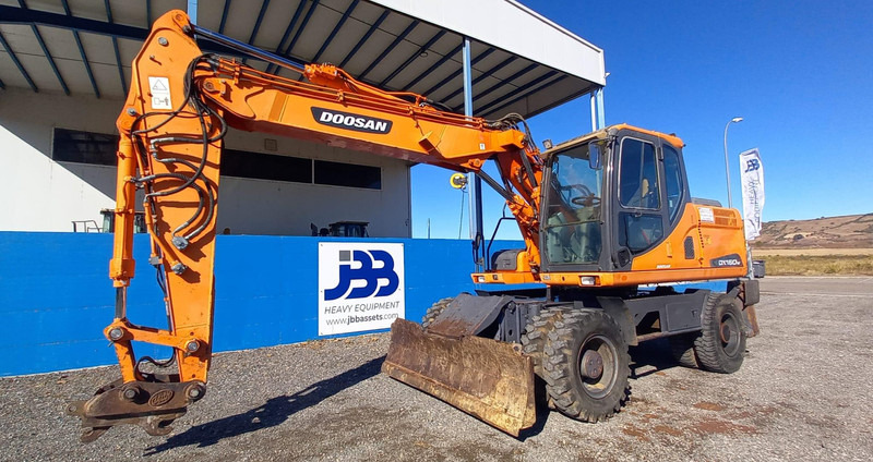 Doosan DX140W-3 - حفارة دولاب: صورة 5 Doosan DX140W-3 - حفارة دولاب: صورة 5