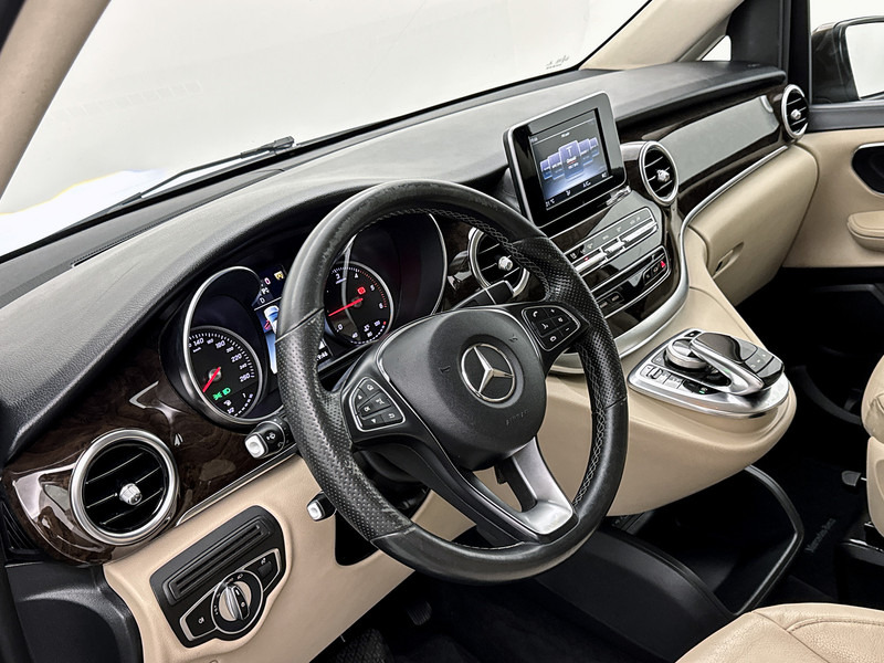 Mercedes-Benz V-Klasse 220d 4-MATIC Lang DC Leder Dubbele cabine Camera Led 4x4 - فان المدمجة, الشاحنات الصغيرة كابينة مزدوجة: صورة 5 Mercedes-Benz V-Klasse 220d 4-MATIC Lang DC Leder Dubbele cabine Camera Led 4x4 - فان المدمجة, الشاحنات الصغيرة كابينة مزدوجة: صورة 5