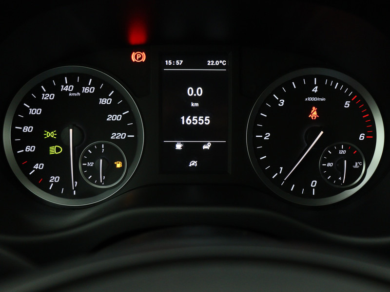 Mercedes-Benz Vito 110 CDI Lang Navigatie Achteruitrijcamera Apple Carplay/Android Auto Cruise Control Betimmering - فان المدمجة: صورة 5 Mercedes-Benz Vito 110 CDI Lang Navigatie Achteruitrijcamera Apple Carplay/Android Auto Cruise Control Betimmering - فان المدمجة: صورة 5