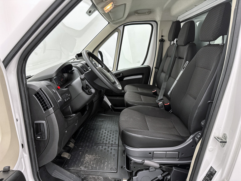 Opel Movano 2.2D 140pk Bakwagen met Laadklep Achteruitrijcamera Cruise control D'Hollandia - شاحنة مغلقة الصندوق: صورة 5 Opel Movano 2.2D 140pk Bakwagen met Laadklep Achteruitrijcamera Cruise control D'Hollandia - شاحنة مغلقة الصندوق: صورة 5