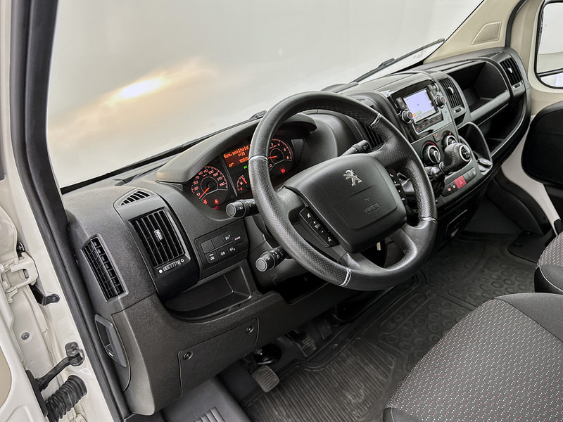 Peugeot Boxer 330 2.2 BlueHDi 120 L1H1 Premium Navigatie Achteruitrijcamera Betimmering Cruise Control - فان المدمجة: صورة 5 Peugeot Boxer 330 2.2 BlueHDi 120 L1H1 Premium Navigatie Achteruitrijcamera Betimmering Cruise Control - فان المدمجة: صورة 5