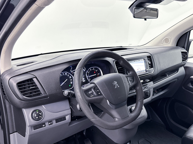 Peugeot Expert 231L 2.0 BlueHDI 180 Dubbele Cabine Premium Pack 177PK Trekhaak Navigatie Achteruitrijcamera Climate Control - فان المدمجة, الشاحنات الصغيرة كابينة مزدوجة: صورة 5 Peugeot Expert 231L 2.0 BlueHDI 180 Dubbele Cabine Premium Pack 177PK Trekhaak Navigatie Achteruitrijcamera Climate Control - فان المدمجة, الشاحنات الصغيرة كابينة مزدوجة: صورة 5