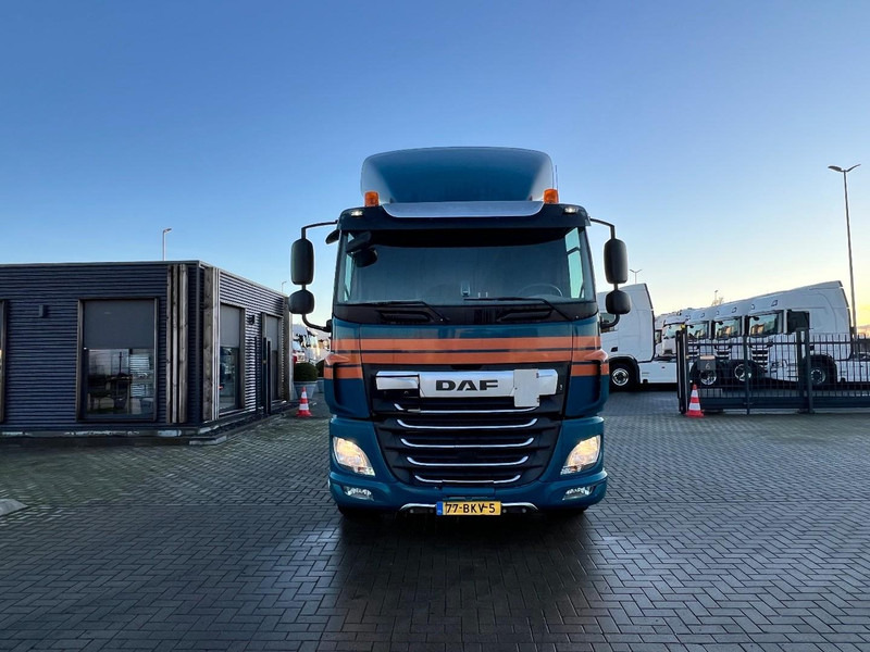 DAF CF85 6x2 containersysteem Only 350.000km / HIAB XR 26S Haakarmsyteem - شاحنة ذات خطاف: صورة 2 DAF CF85 6x2 containersysteem Only 350.000km / HIAB XR 26S Haakarmsyteem - شاحنة ذات خطاف: صورة 2