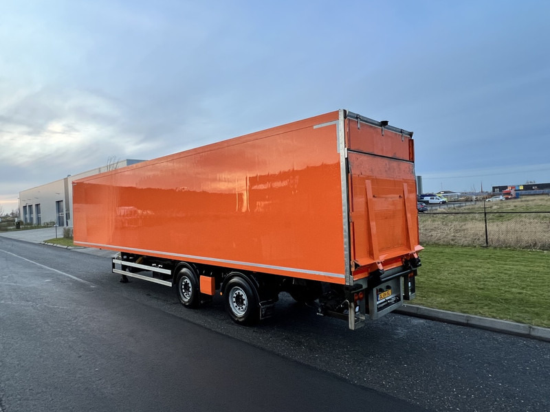 Krone 2- Assige Koeltrailer Carrier / laadklep / stuuras tridec - نصف مقطورة مُبرِّدة: صورة 3 Krone 2- Assige Koeltrailer Carrier / laadklep / stuuras tridec - نصف مقطورة مُبرِّدة: صورة 3