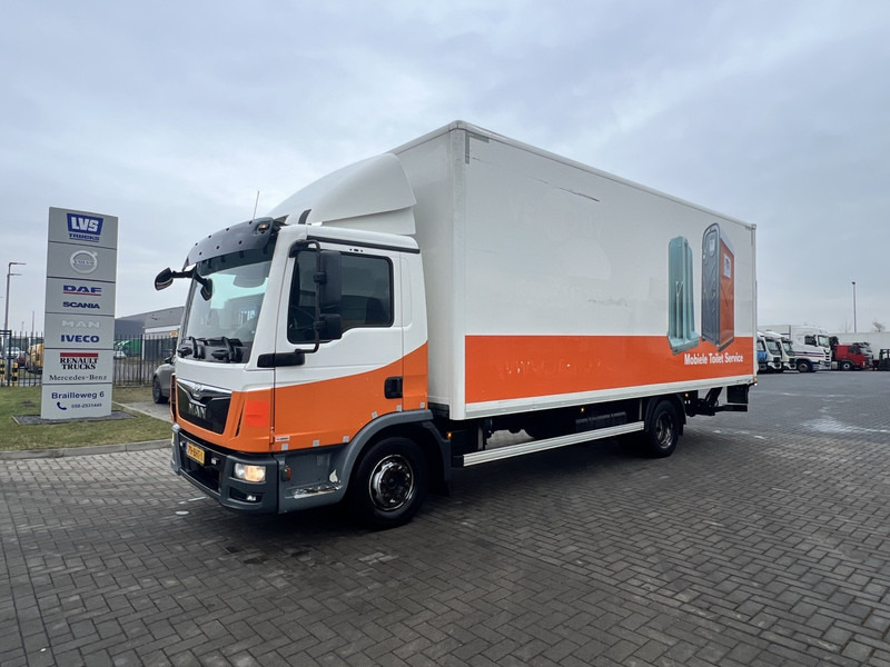 MAN TGL 180 4x2 Bakwagen Dhollandia 1000kg / BOX - شاحنة مقفلة: صورة 1 MAN TGL 180 4x2 Bakwagen Dhollandia 1000kg / BOX - شاحنة مقفلة: صورة 1