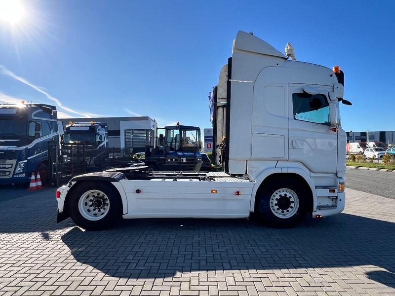 Scania R450 4x2 trekker Highline / Retarder / 2x Tank / Special interior - وحدة جر: صورة 4 Scania R450 4x2 trekker Highline / Retarder / 2x Tank / Special interior - وحدة جر: صورة 4
