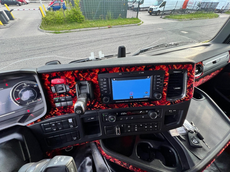 Scania R520 V8 6x2 Trekker WB 295  / Hydraulic / Full Air / Double Boogie Scania R520 V8 6x2 Trekker WB 295  / Hydraulic / Full Air / Double Boogie: صورة 19