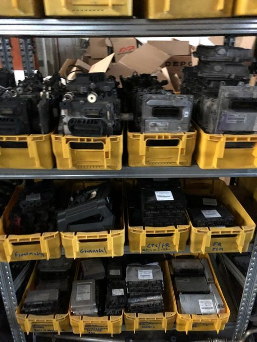Calculator unitate de control motor ECU EDC Renault Premium / 02 - وحدة تحكم الكتروني - شاحنة: صورة 3 Calculator unitate de control motor ECU EDC Renault Premium / 02 - وحدة تحكم الكتروني - شاحنة: صورة 3