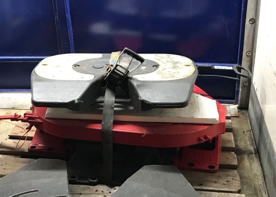 DAF XF truck - وصلة العجلة الخامسة - شاحنة: صورة 2 DAF XF truck - وصلة العجلة الخامسة - شاحنة: صورة 2