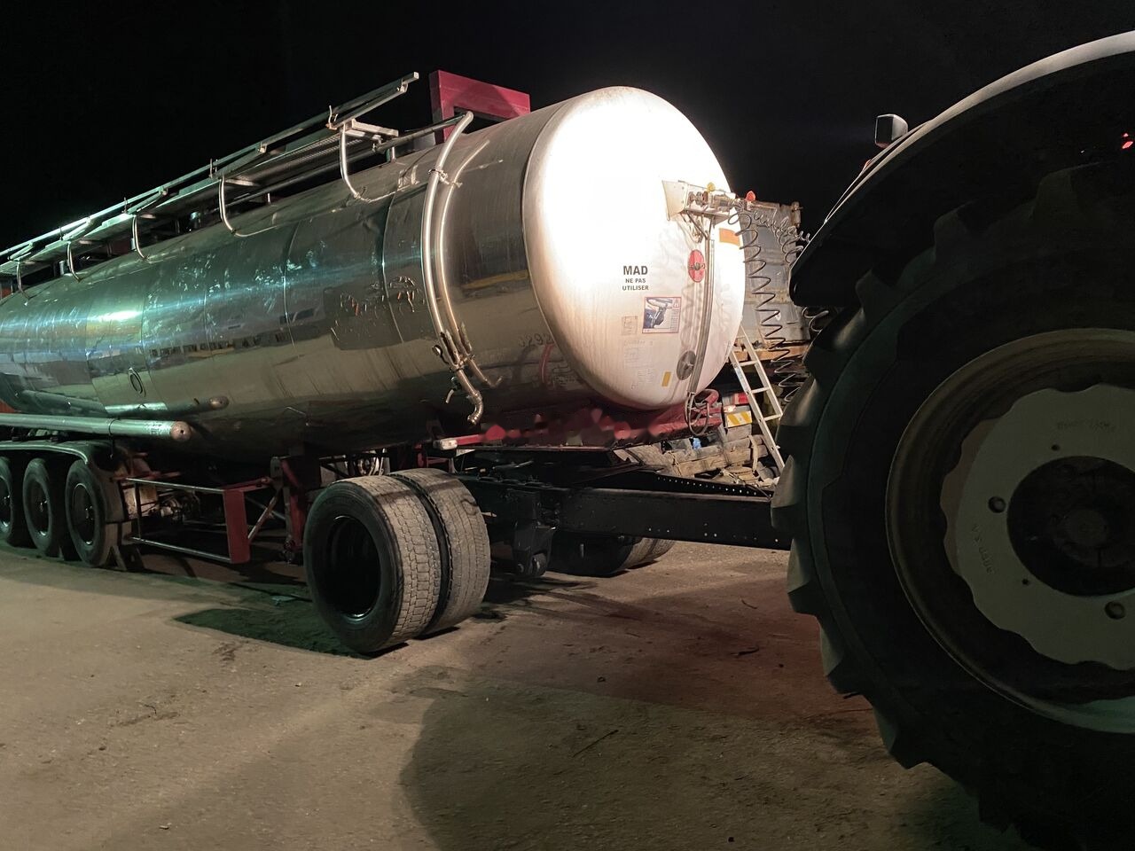 Dolly remorcare PERIDOC Tractor AgroLand DOLLY Schmitz Rotos - قطع غيار - عربة مقطورة: صورة 1 Dolly remorcare PERIDOC Tractor AgroLand DOLLY Schmitz Rotos - قطع غيار - عربة مقطورة: صورة 1