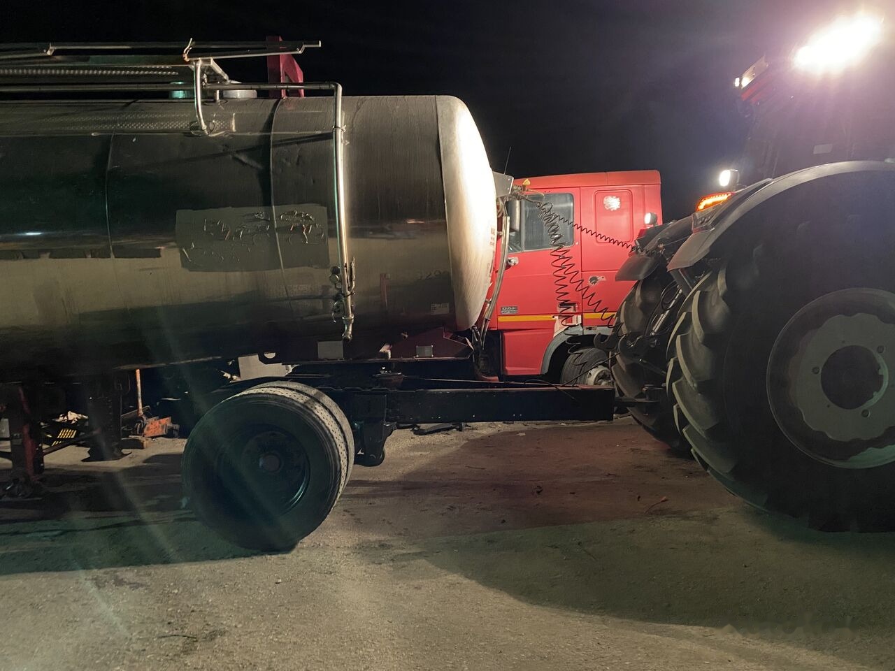 Dolly remorcare PERIDOC Tractor AgroLand DOLLY Schmitz Rotos - قطع غيار - عربة مقطورة: صورة 4 Dolly remorcare PERIDOC Tractor AgroLand DOLLY Schmitz Rotos - قطع غيار - عربة مقطورة: صورة 4