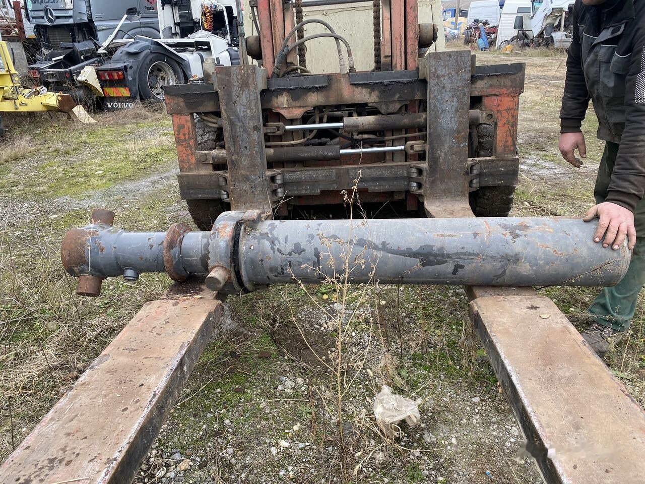 Hyva CILINDRU BASCULARE semiremorca bascula 1.7 m - اسطوانة هيدروليكية - عربة مقطورة: صورة 1 Hyva CILINDRU BASCULARE semiremorca bascula 1.7 m - اسطوانة هيدروليكية - عربة مقطورة: صورة 1