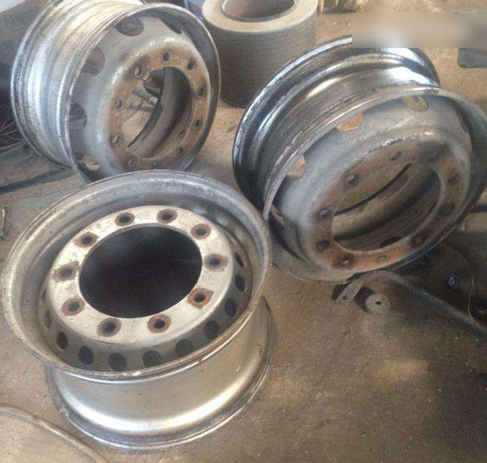 Jante fier / aluminiu - الجنوط - شاحنة: صورة 1 Jante fier / aluminiu - الجنوط - شاحنة: صورة 1