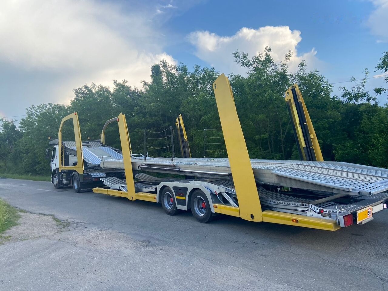 Renault Euro 6 + Lohr 9 pozitii Transportor Renault D Wide * Lohr model C2H99S - شاحنة نقل سيارات شاحنة: صورة 1 Renault Euro 6 + Lohr 9 pozitii Transportor Renault D Wide * Lohr model C2H99S - شاحنة نقل سيارات شاحنة: صورة 1