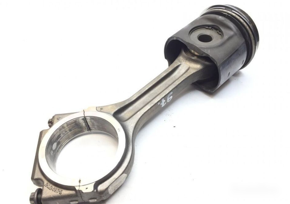 Scania P G R T- series seria 4 - قضيب التوصيل - شاحنة: صورة 1 Scania P G R T- series seria 4 - قضيب التوصيل - شاحنة: صورة 1