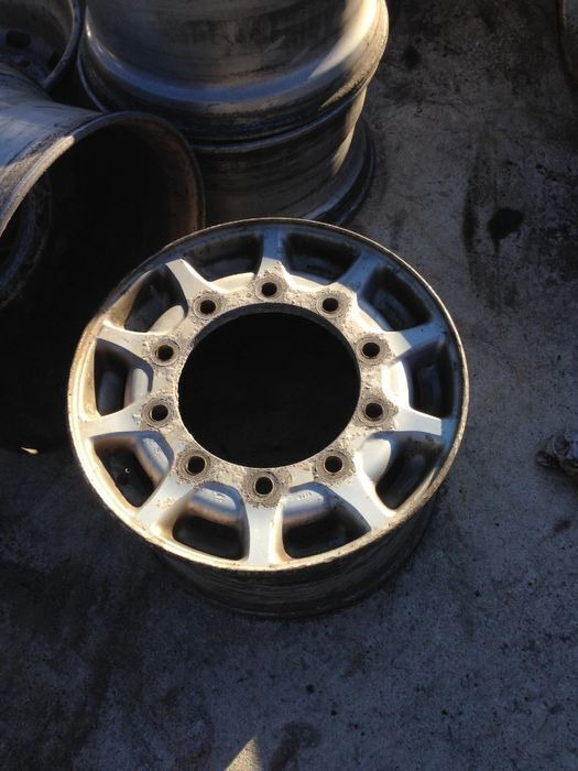 Vand jante aluminiu/tabla pentru camioane/ remorci - الجنوط - شاحنة: صورة 2 Vand jante aluminiu/tabla pentru camioane/ remorci - الجنوط - شاحنة: صورة 2