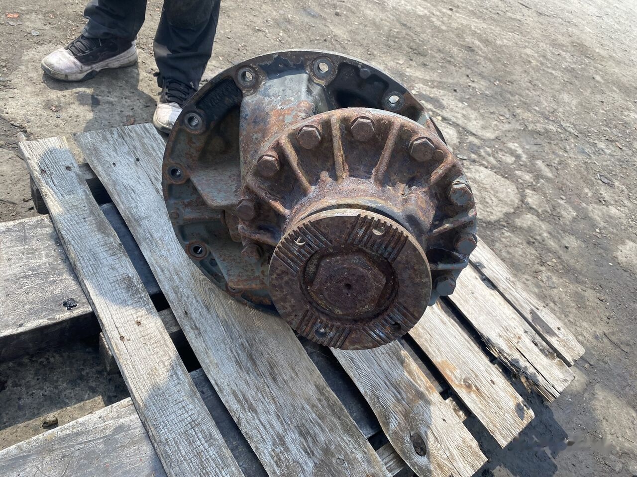 Volvo lock, rear axle assembly : GRUP FH FM FL ALL RATIO truck - صندوق التروس التفاضلية - شاحنة: صورة 3 Volvo lock, rear axle assembly : GRUP FH FM FL ALL RATIO truck - صندوق التروس التفاضلية - شاحنة: صورة 3