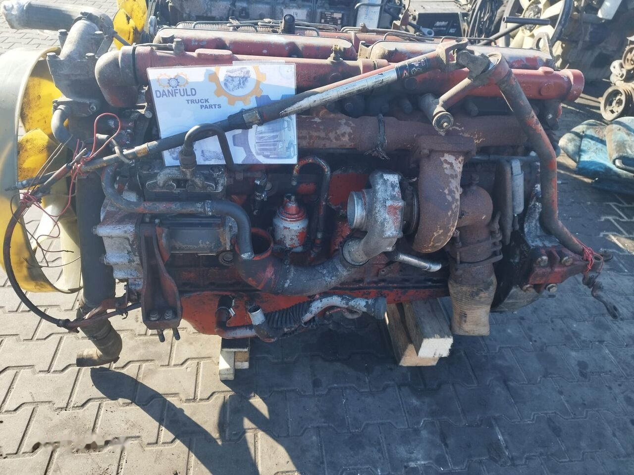 IVECO 8210.42M 470 E2 IVECO Magirus - محرك - شاحنة: صورة 4 IVECO 8210.42M 470 E2 IVECO Magirus - محرك - شاحنة: صورة 4