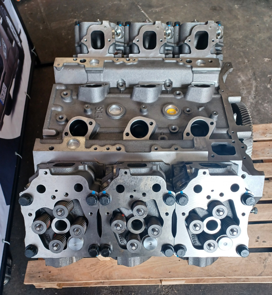 Mercedes-Benz Bloque de cilindros OM501LA Mercedes-Benz, EURO 5 - حاجز الاسطوانة - شاحنة: صورة 3 Mercedes-Benz Bloque de cilindros OM501LA Mercedes-Benz, EURO 5 - حاجز الاسطوانة - شاحنة: صورة 3