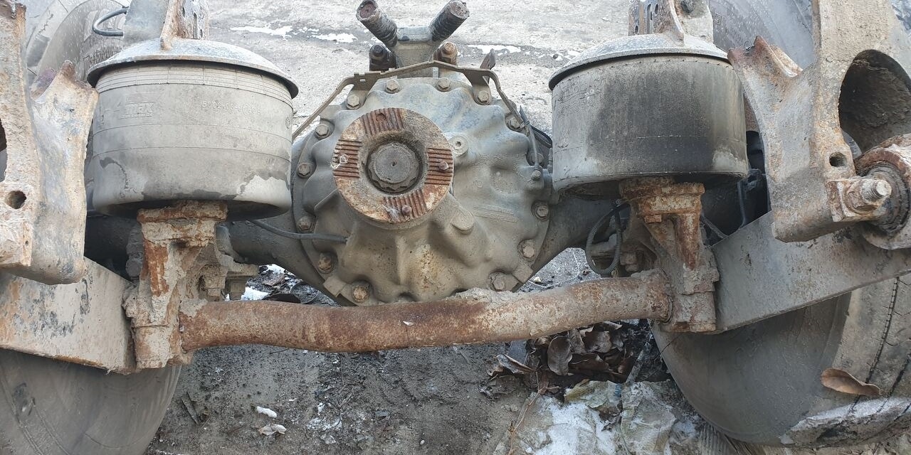 Mercedes-Benz truck - المحور الخلفي - شاحنة: صورة 2 Mercedes-Benz truck - المحور الخلفي - شاحنة: صورة 2