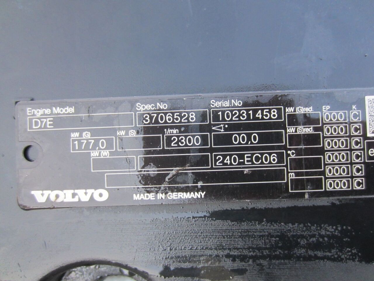 Volvo D7E 240 Volvo FL - محرك - شاحنة: صورة 4 Volvo D7E 240 Volvo FL - محرك - شاحنة: صورة 4