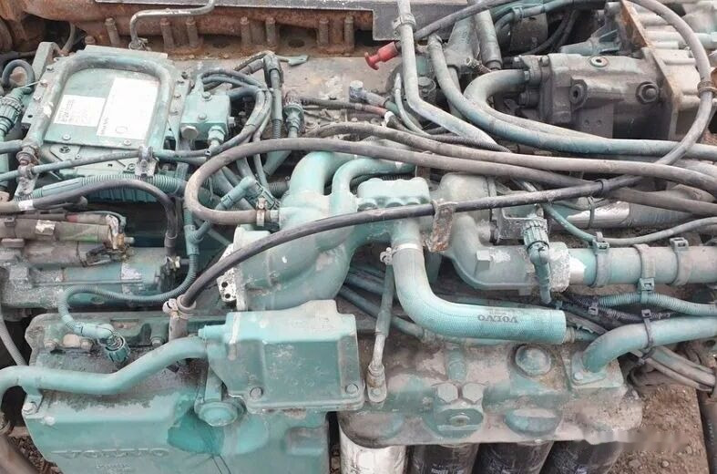Volvo DH12D420 Volvo 9700, 9900 - محرك - شاحنة التوصيل: صورة 2 Volvo DH12D420 Volvo 9700, 9900 - محرك - شاحنة التوصيل: صورة 2