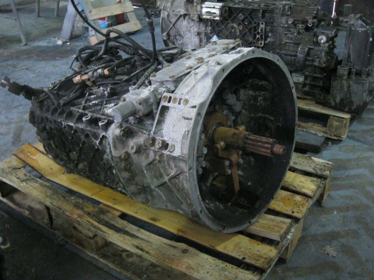 ZF 16S221 DAF XF 95 - صندوق التروس - شاحنة: صورة 1 ZF 16S221 DAF XF 95 - صندوق التروس - شاحنة: صورة 1