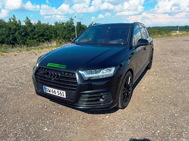 Audi SQ7 Black Edition. panoramo sun roof. . oil heater. head up display. 21" alu weels. night vision. B&O sound system. - سيارة دفع رباعي: صورة 3 Audi SQ7 Black Edition. panoramo sun roof. . oil heater. head up display. 21" alu weels. night vision. B&O sound system. - سيارة دفع رباعي: صورة 3