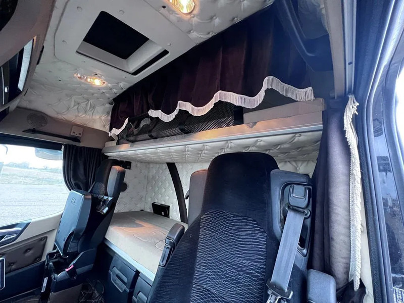 وحدة جر Mercedes-Benz Actros 1843 Special Interior. Air / Air suspension. Euro 6: صورة 9