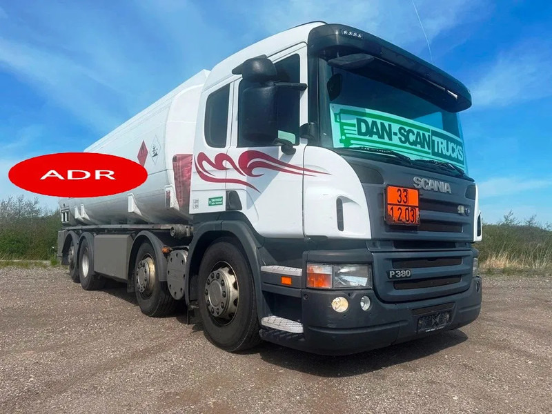 Scania P380 P380 8x2*6 .ADR/FL . 24200 L Tank - Air / Air suspension. - شاحنة صهريج: صورة 2 Scania P380 P380 8x2*6 .ADR/FL . 24200 L Tank - Air / Air suspension. - شاحنة صهريج: صورة 2