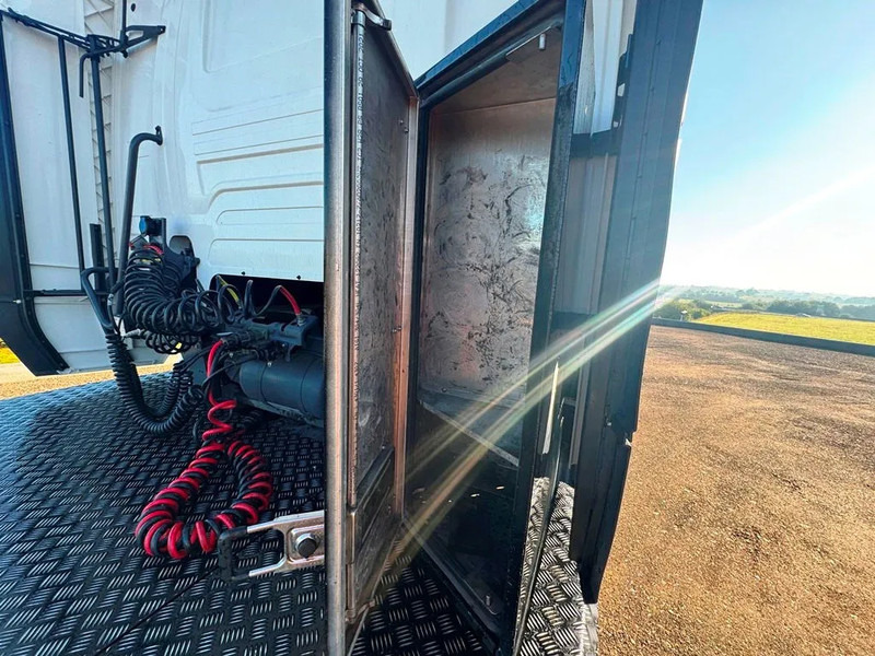 وحدة جر Scania R560 NGS 6x2*4 Rear steering.: صورة 7
