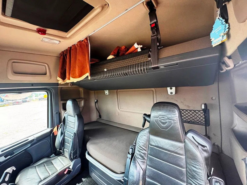 شاحنة ذات خطاف Scania R580 V8 hoglift. Air / Air suspension.: صورة 11