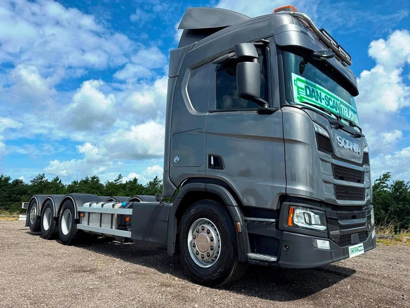 Scania R650 V8 NGS Steel / Air suspension. 4550mm weelbase. - شاحنة هيكل كابينة: صورة 4 Scania R650 V8 NGS Steel / Air suspension. 4550mm weelbase. - شاحنة هيكل كابينة: صورة 4
