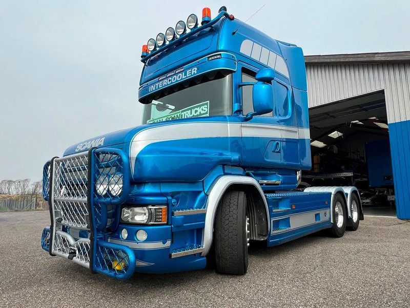 Scania T520 V8 Speciel interior. Air / Air suspension. Opticruise / Retarder .PTO on Engine and gearbox. New Hydr. system. - وحدة جر: صورة 3 Scania T520 V8 Speciel interior. Air / Air suspension. Opticruise / Retarder .PTO on Engine and gearbox. New Hydr. system. - وحدة جر: صورة 3