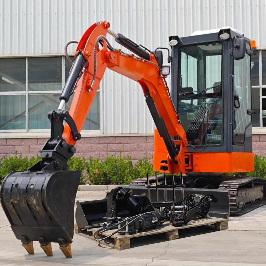 LEZUM Mini Excavator CE Certification Kubota Engine(Factory Outlet) Mini Pelle Minibagger Minikoparka Miniexcavadora - حفارة مُصَّغرة: صورة 2 LEZUM Mini Excavator CE Certification Kubota Engine(Factory Outlet) Mini Pelle Minibagger Minikoparka Miniexcavadora - حفارة مُصَّغرة: صورة 2